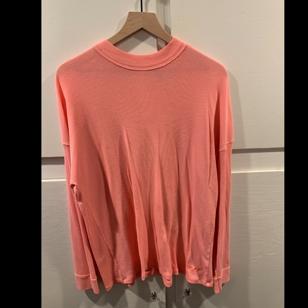 VS Pink long sleeve shirt